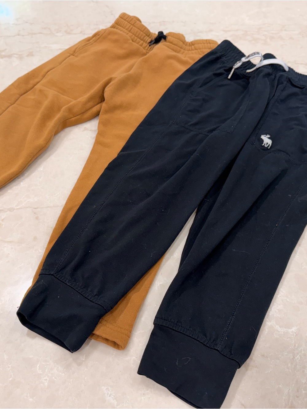 abercrombie kids Blue and Tan Jogger Pants in Size 5/6